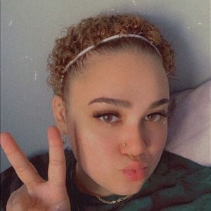 Meet your Posher, Cecillia